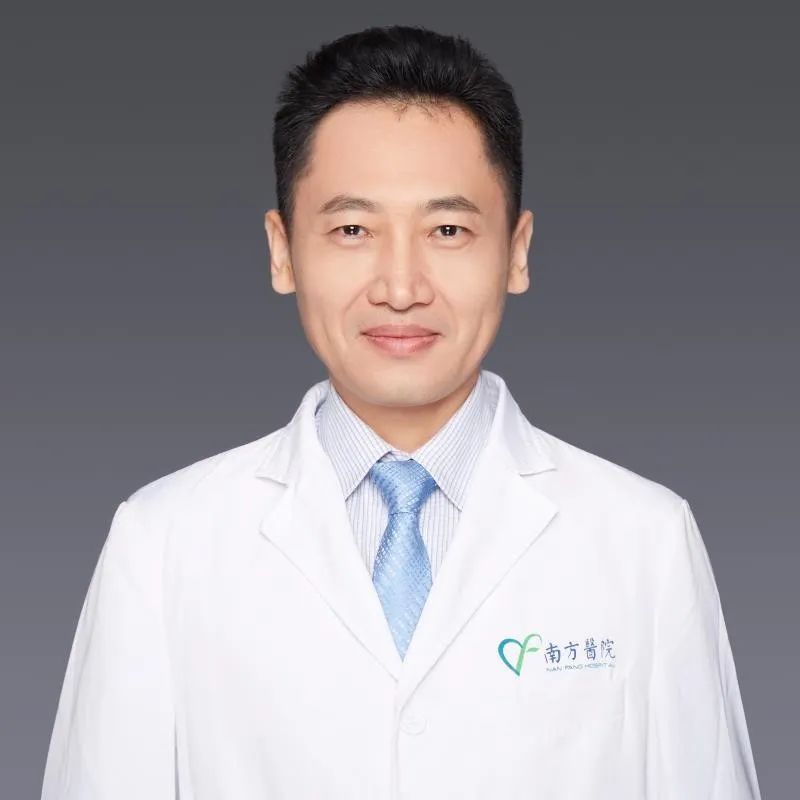 朗读者   冯传波