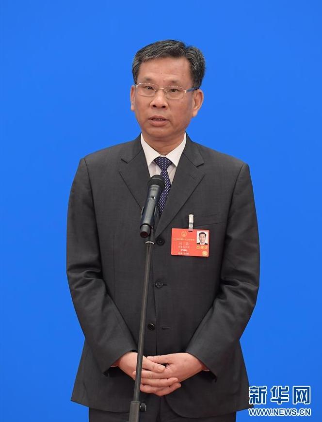 首场部长通道3位部长回答了这些问题更直播带货