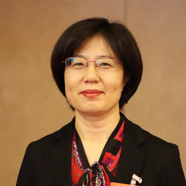 全国人大代表,中国地质调查局青岛海洋地质研究所副总工程师印萍