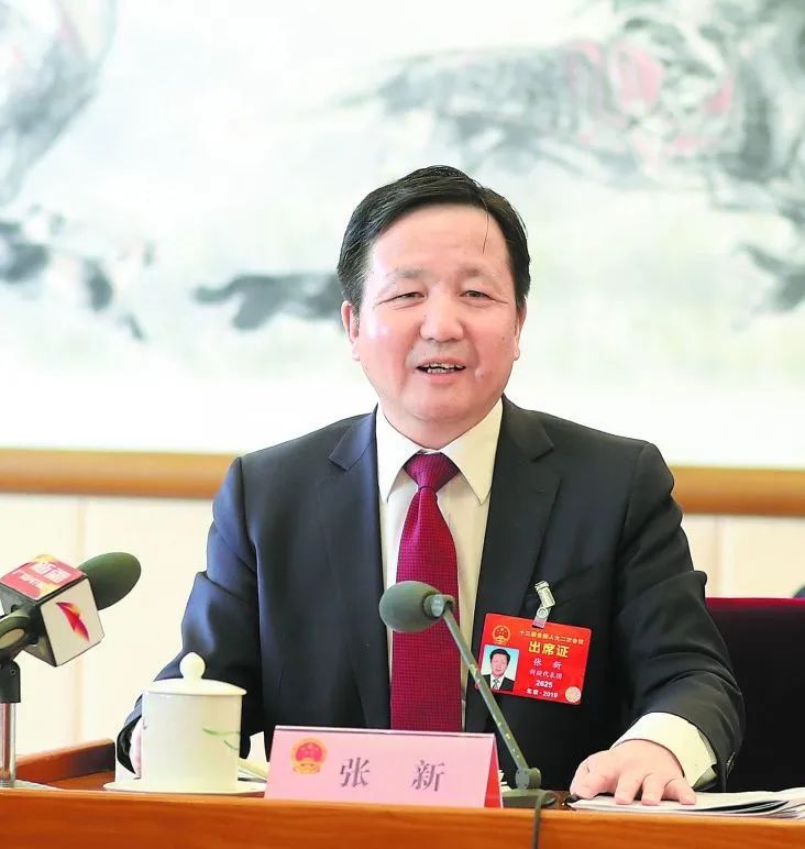 全国人大代表我是纳税人感谢税务部门的真诚服务