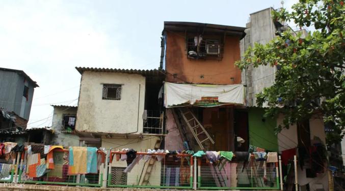 据印度媒体报道,5月22日,位于孟买的塔拉维贫民窟新增新冠肺炎确诊