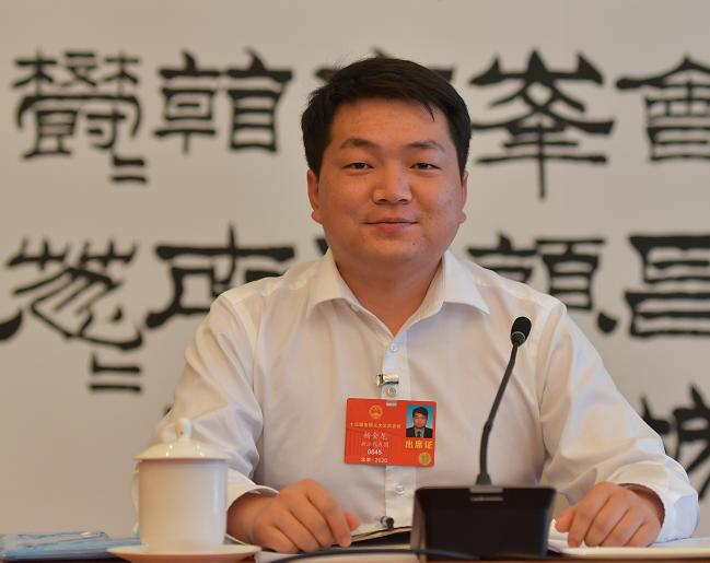 【全国两会|声音】设立"全国工匠日" 让工匠有自己