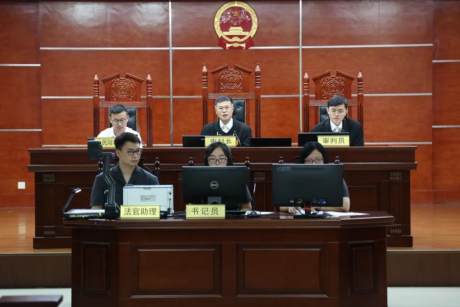 庭审现场 2018年5月31日,山东省平度市人民法院立案庭法官建立信息