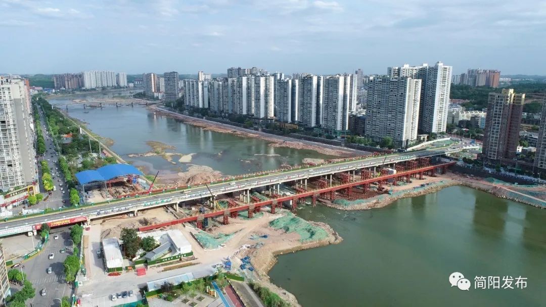 掀起了争当东进"时代三问"优秀答卷人的热潮深入思考,积极作答立足