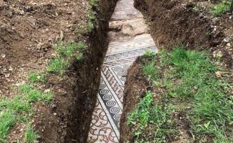 意大利北部发现精美古罗马时期马赛克地板