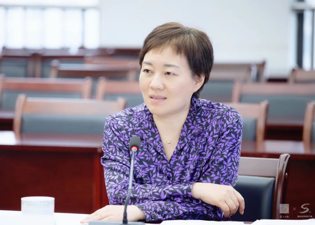 佟桂莉在东片调研经济发展时强调:要保持引领争先创优多做贡献多挑