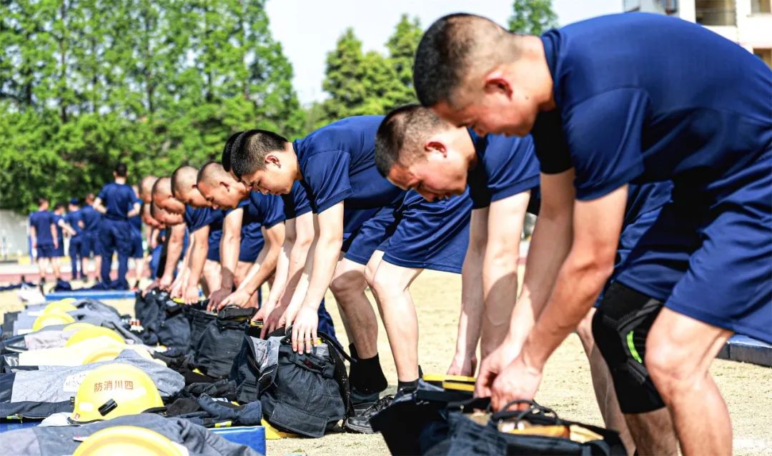 新蓝淬火!四川835名新招录消防员进入实战化训练阶段