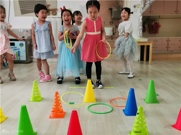 中国经济观察网：杭州市西湖区自在城幼儿园举办系列节日活动