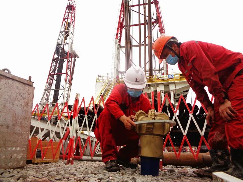 中原石油工程年进尺突破百万米