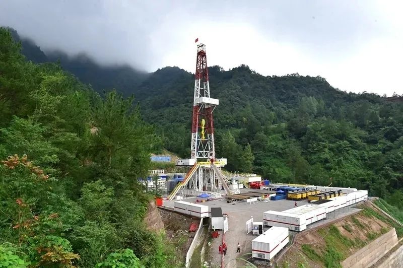 中原石油工程年进尺突破百万米