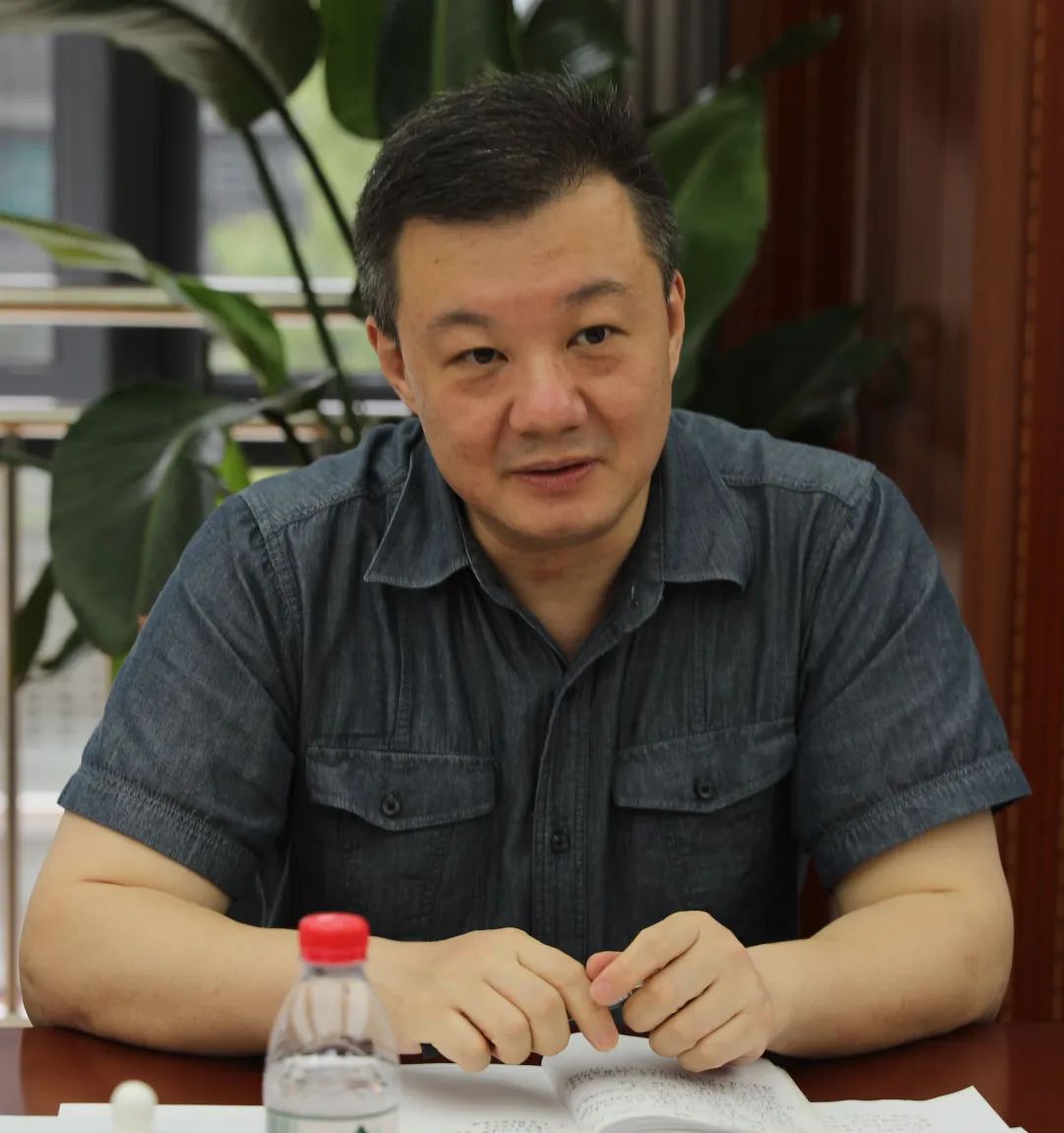 会上,浦兴路街道党工委副书记马文杰,浦兴路街道党工委副书记吕超围绕