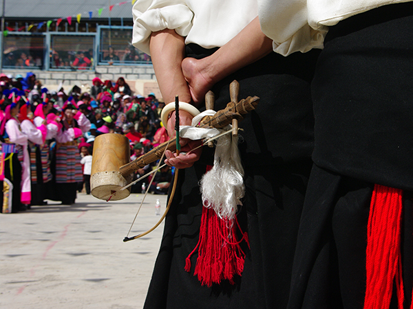 芒康弦子锅庄2014图片