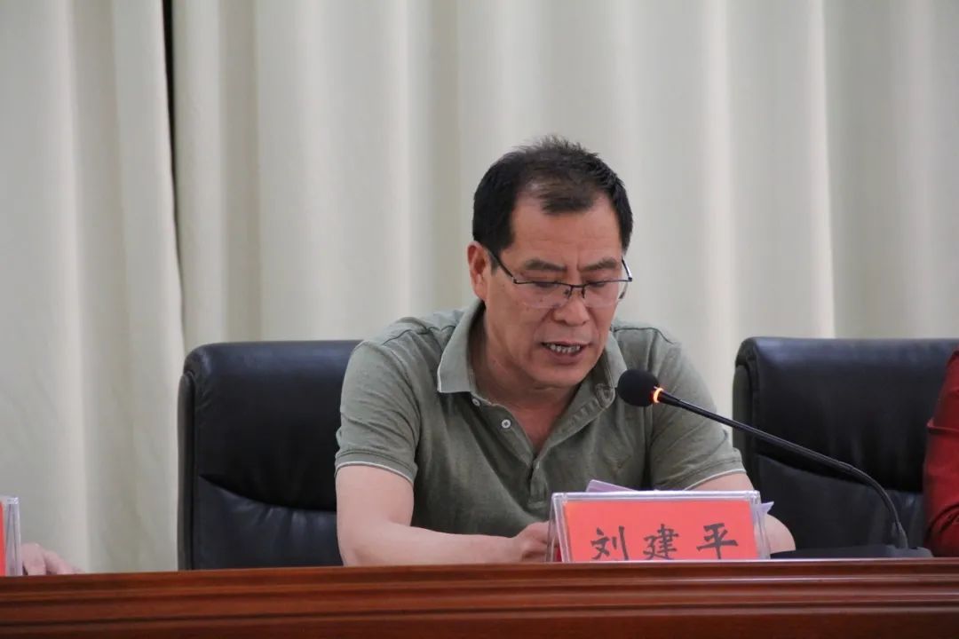 鼓掌乡宁县妇联举办2020年家风家教宣传月启动仪式暨最美家庭巾帼战疫