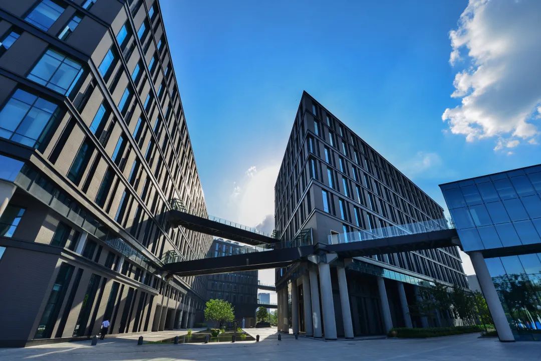 网易永远保持29岁丁磊有资格谈年轻