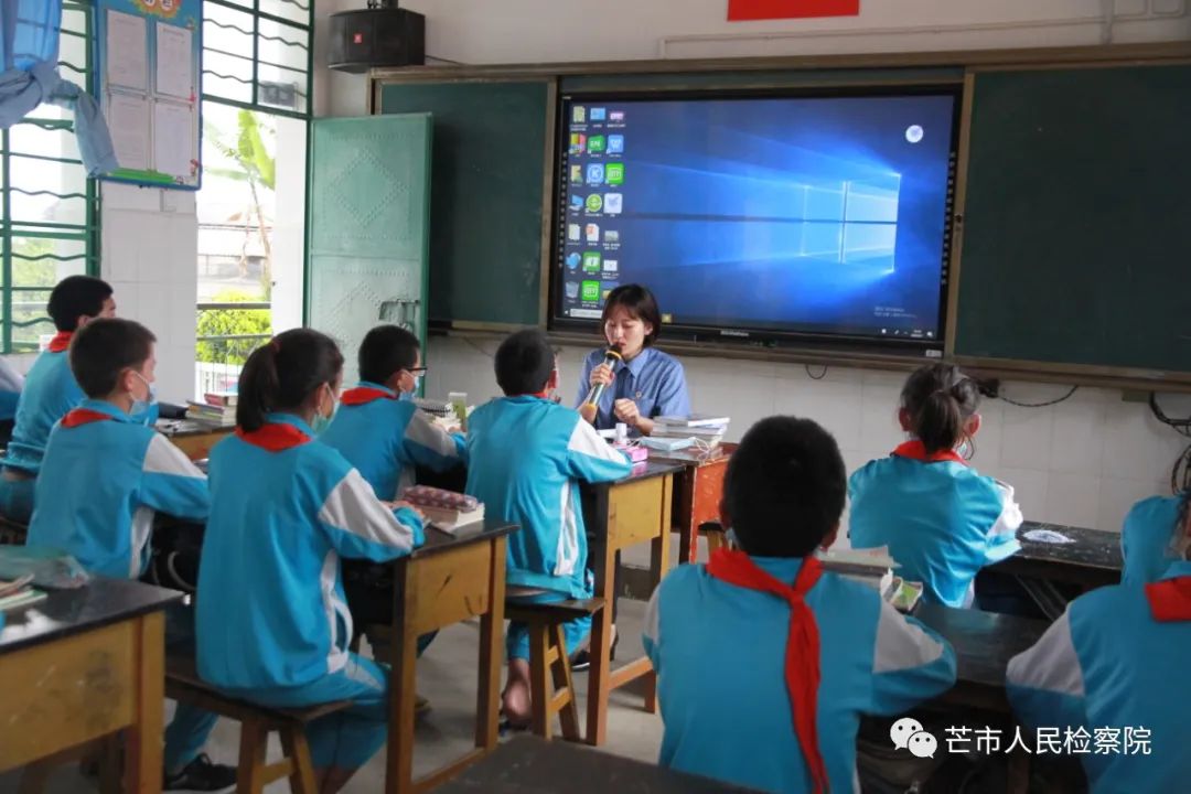 点燃一个小梦想,这是芒市检察院在梁子街小学开展的第二个"六一"圆梦