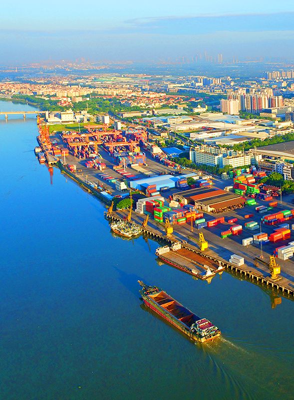 ▼ 顺德北滘港,全国第一个镇级港口.摄影:亦鸣为广东四大名镇之一.