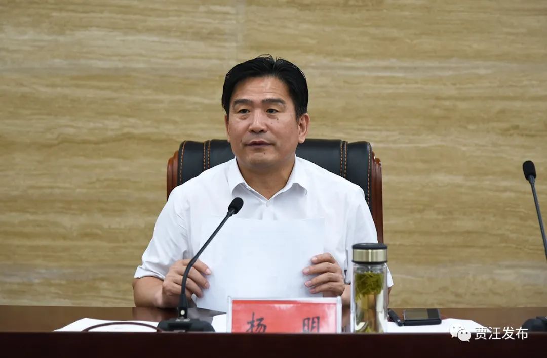 两会精神看落实·经济热点问答｜多重挑战下，外贸企业如何突围？