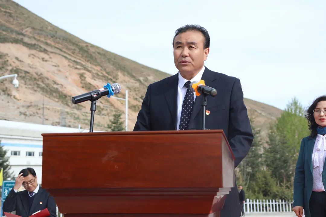 吴德军以感恩之心奋进之行共同开创玉树民族团结进步事业的新局面