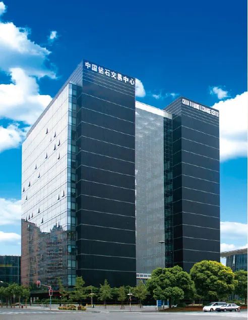 看似与周边商务楼宇无异的中国钻石交易中心大厦,却是类似