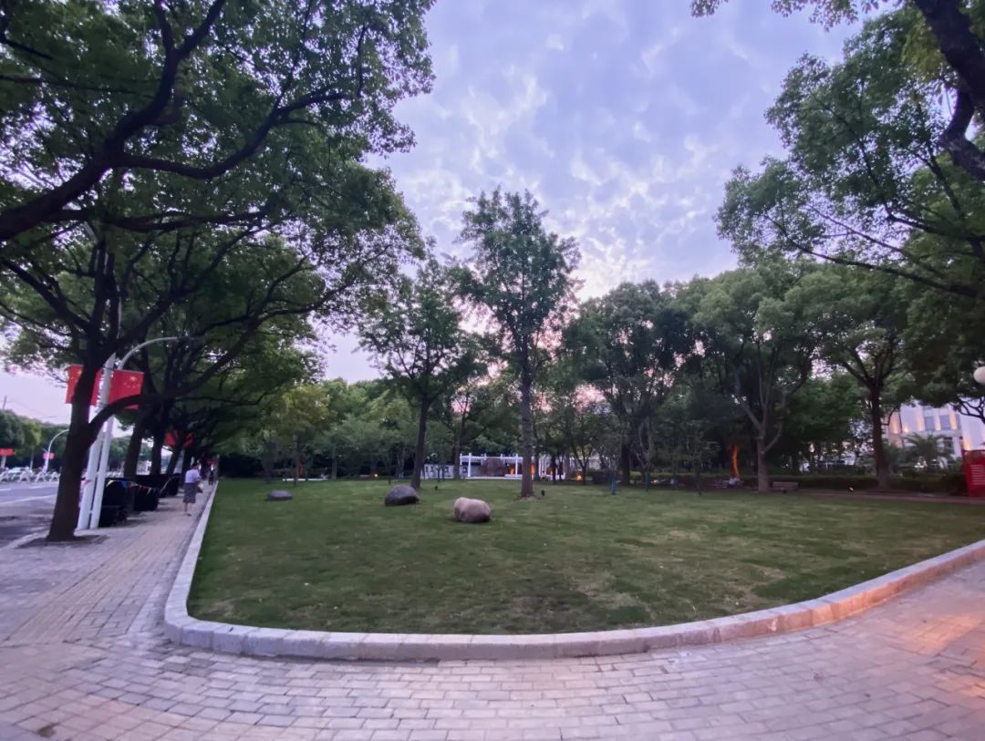 松江城区的这个市民广场 靓了