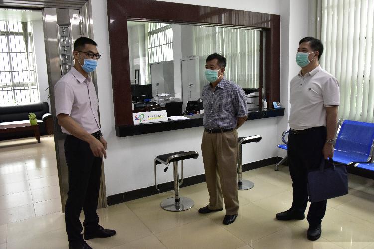 江门中院陈明辉院长带队到恩平法院调研