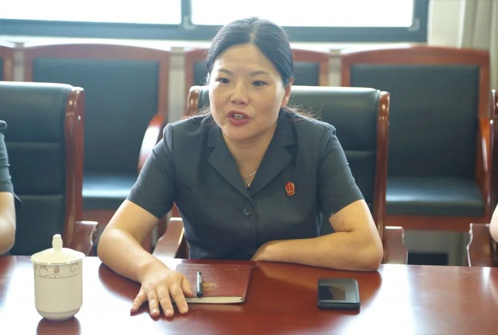 副院长顾斌,党组成员,专委陶冶,党组成员,执行局局长张善华等一行6人