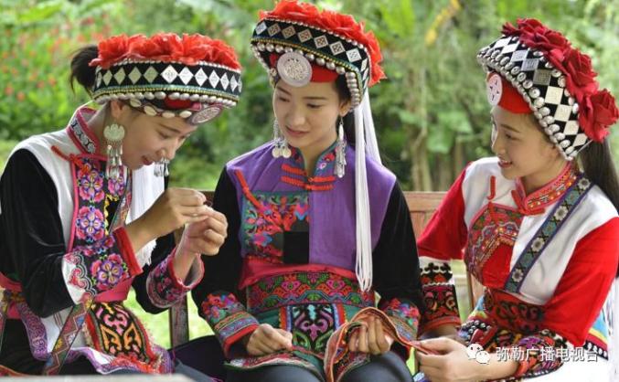 民族团结弥勒民族团结宣传mv一个也不少