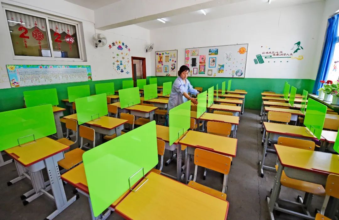 东胜小学:周密安排 安全复课