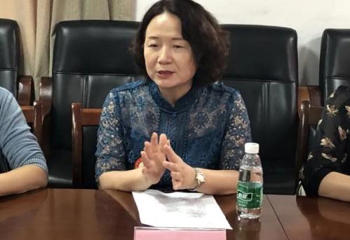 吴怡熊凤菊分享会中,吴怡老师用讲故事的方式,通过日常工作所接触的生