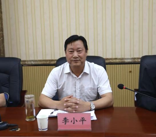 李小平深入徽县法院调研指导工作