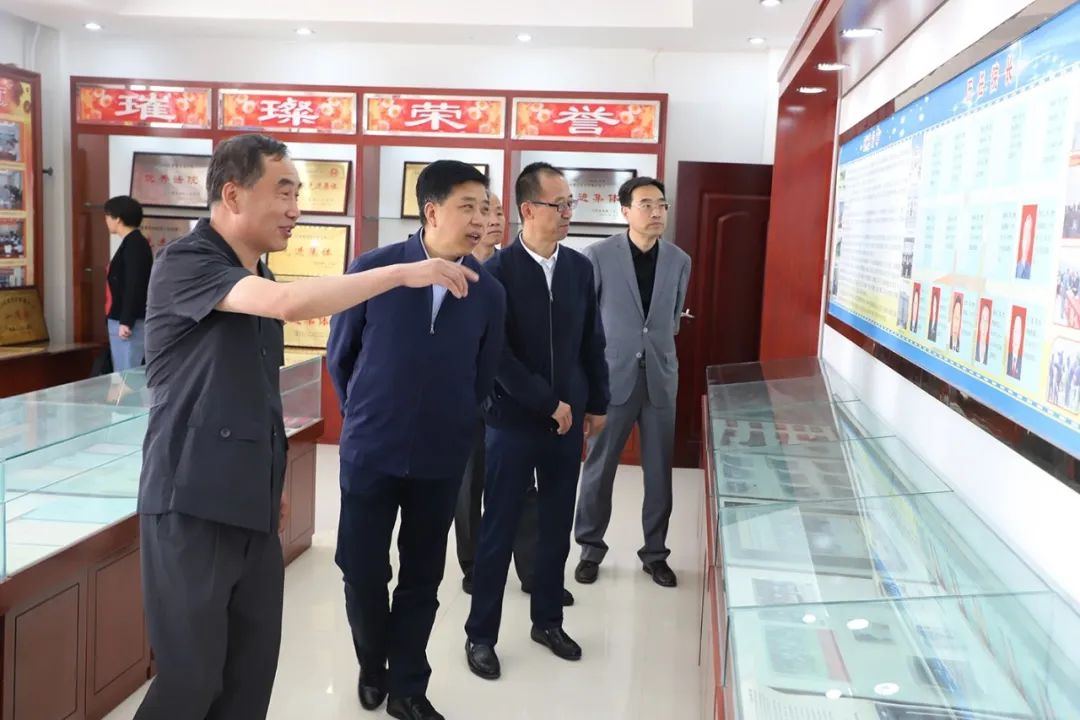 李小宁到渭源法院调研指导工作