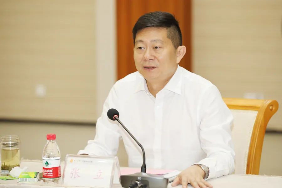 万州区委常委政法委书记赵光平来院交流工作