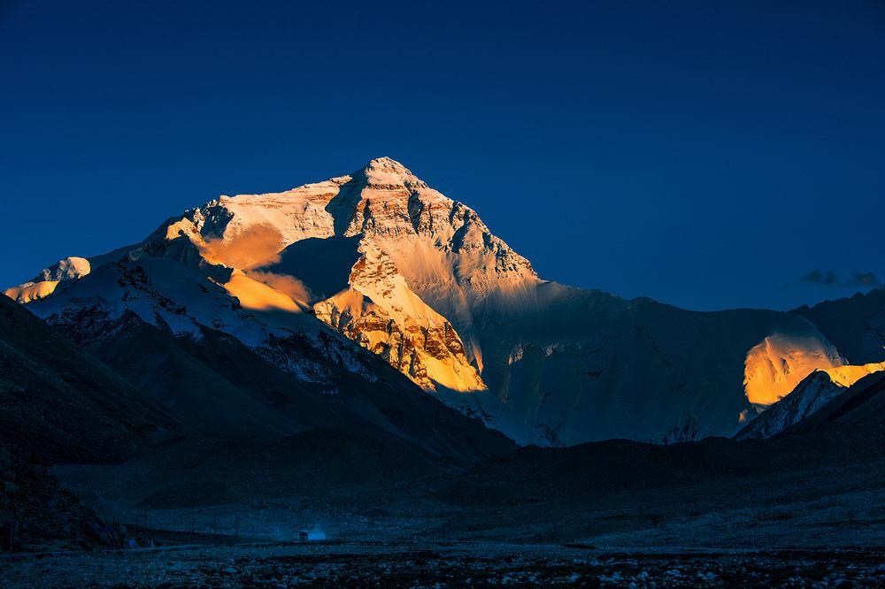 西藏最高的山珠穆朗玛峰 380.jpg