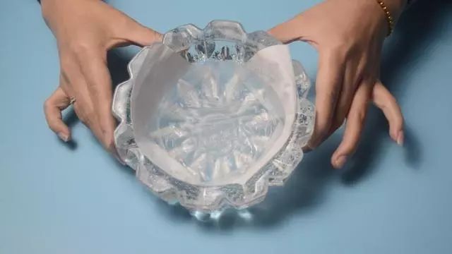 烟灰缸里放一张纸巾用途真厉害
