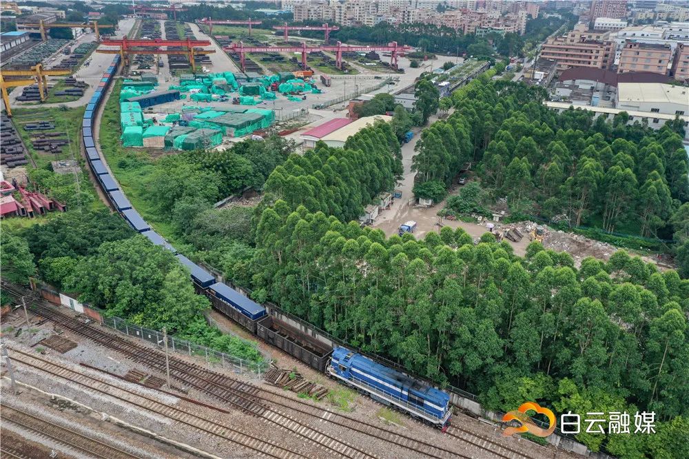 白云大朗64塔什干首列中亚班列今日从白云大朗发车