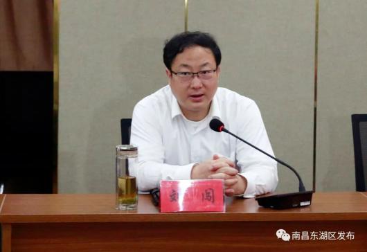 刘闯到豫章街道参加彰显省会担当我们怎么干解放思想大讨论活动对口