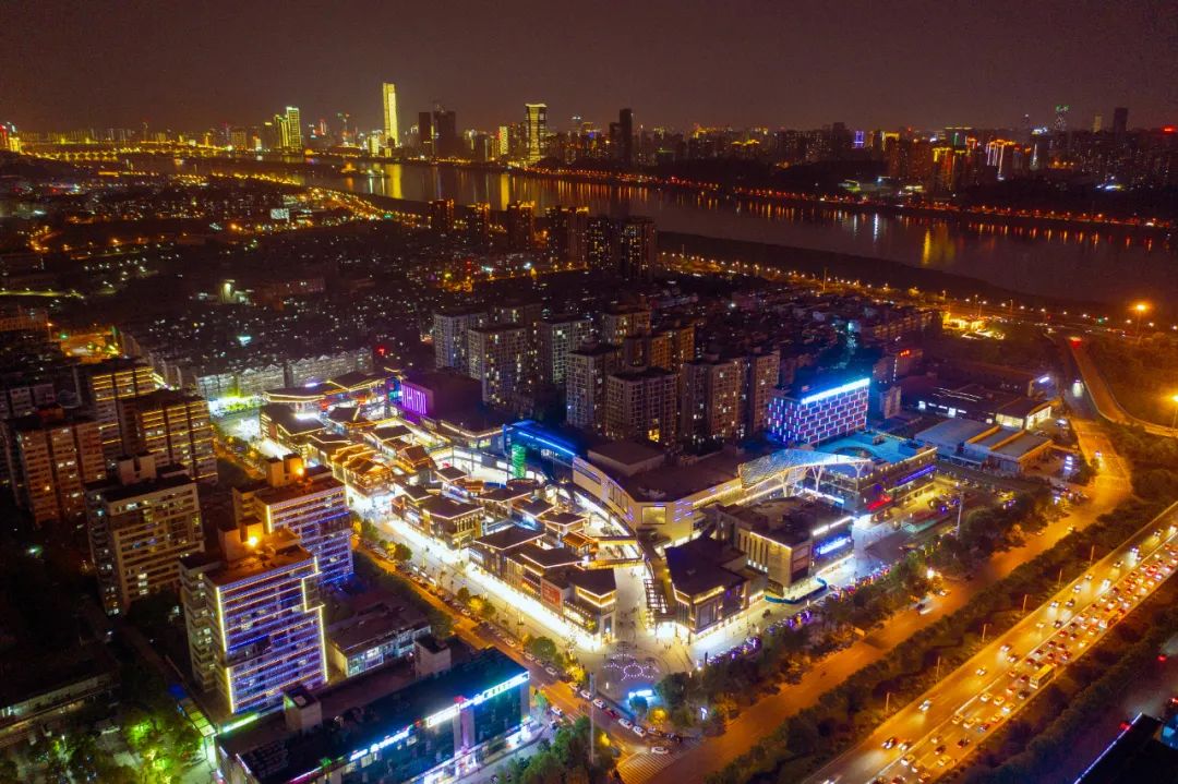 后天晚上岳麓区网红盛世来袭就在阳光100凤凰街等你来