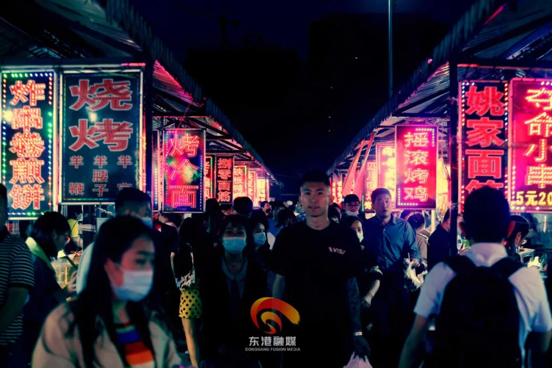 重庆大学城夜市图片