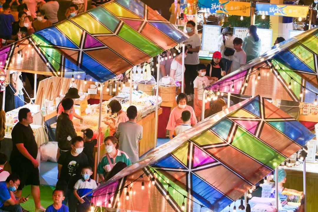 有美食有演出有集市夜浦东正精彩