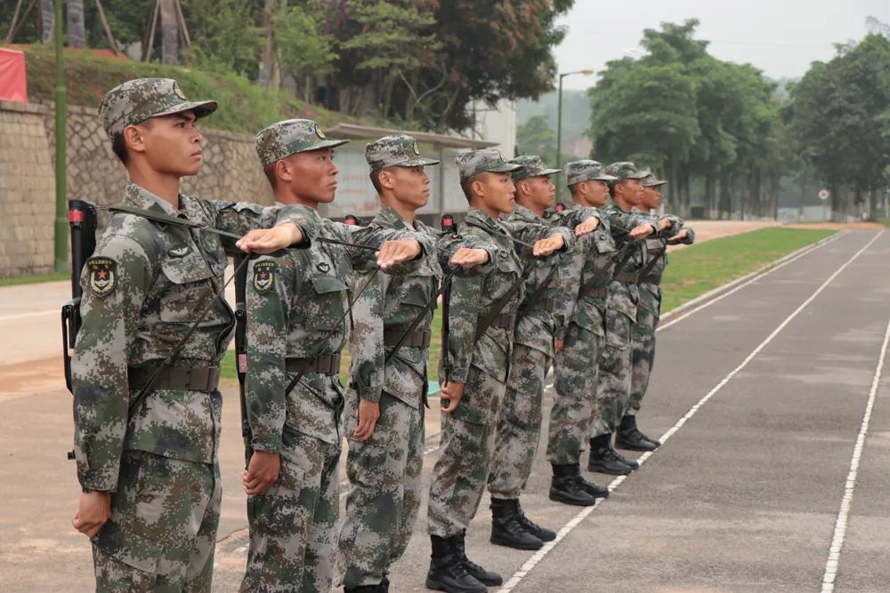 豪横!一个连队七人参加集训包揽前三,全部进入前十