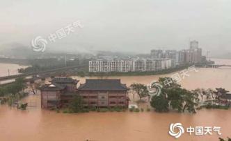 南方多省暴雨破纪录，广东广西等地强降雨叠加致灾风险高