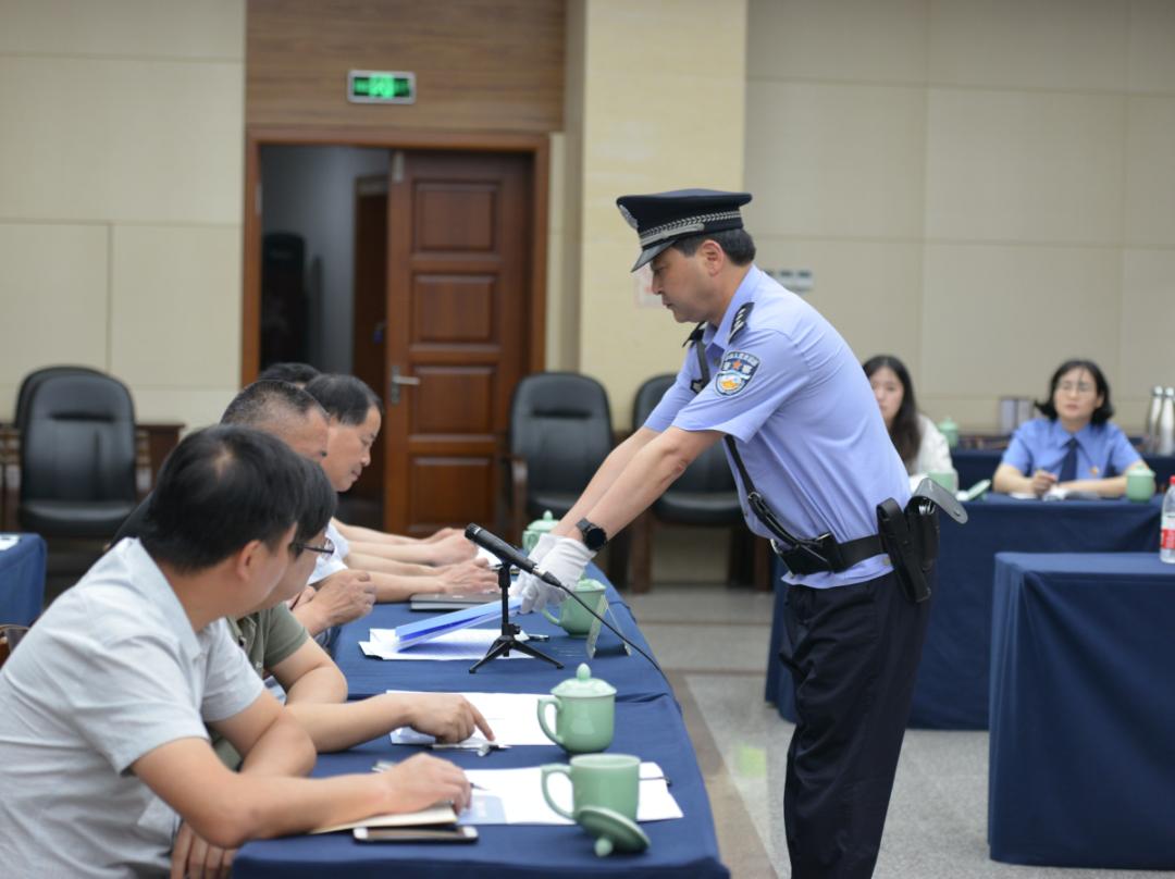 檢察長高翔主持,同時邀請了建德市人大代表,政協委員,建德市人民監督