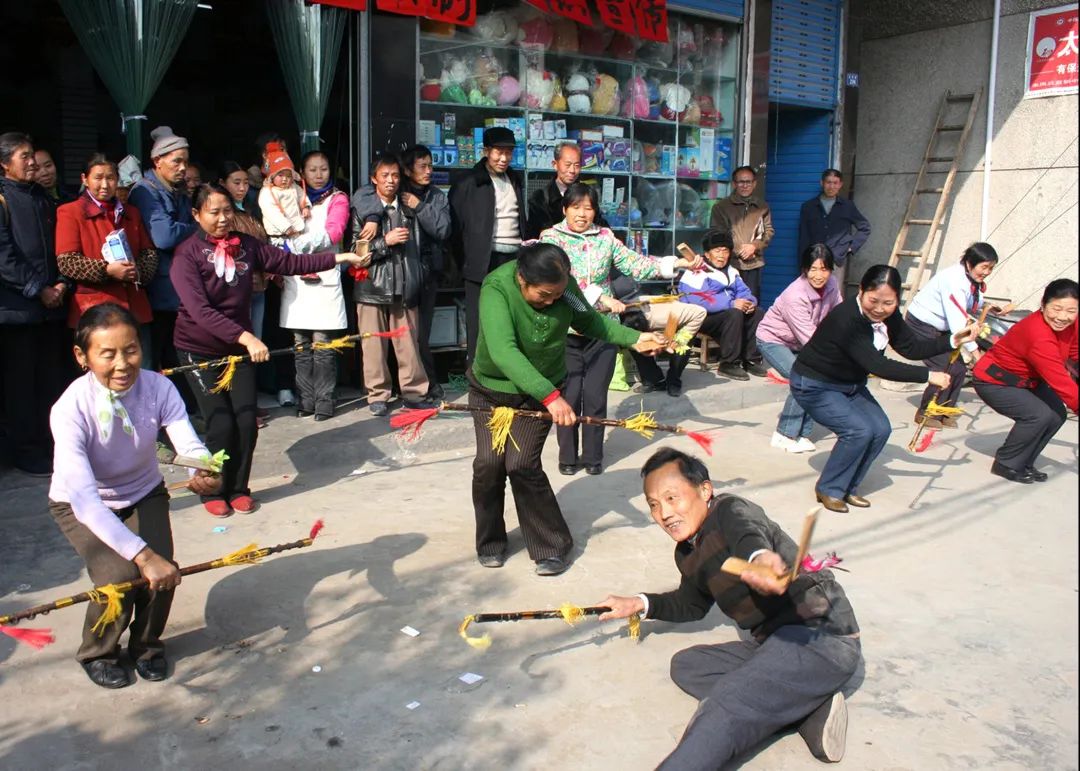 恩施文旅号安排走打连厢儿切