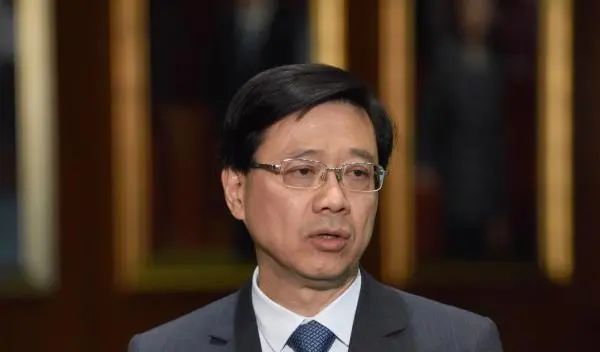 é¦™æ¸¯ä¿å®‰å±€å±€é•¿ è­¦é˜Ÿå°†æˆç«‹æ–°éƒ¨é—¨æ‰§è¡Œ æ¸¯åŒºå›½å®‰æ³• åª'ä½