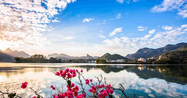 美麗的賜福湖是大自然留給達西屯的寶藏 (巴馬文廣體旅局供圖)