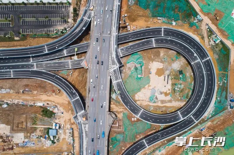 先睹为快东二环鸭子铺立交改造主体完工形如展翅雄鹰视频