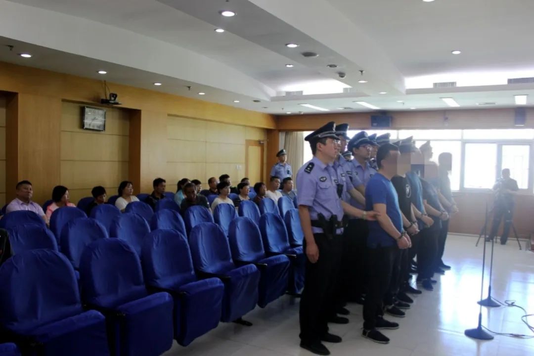 法官王晓蓉这是平谷区首例刑事附带民事公益诉讼涉恶案件.