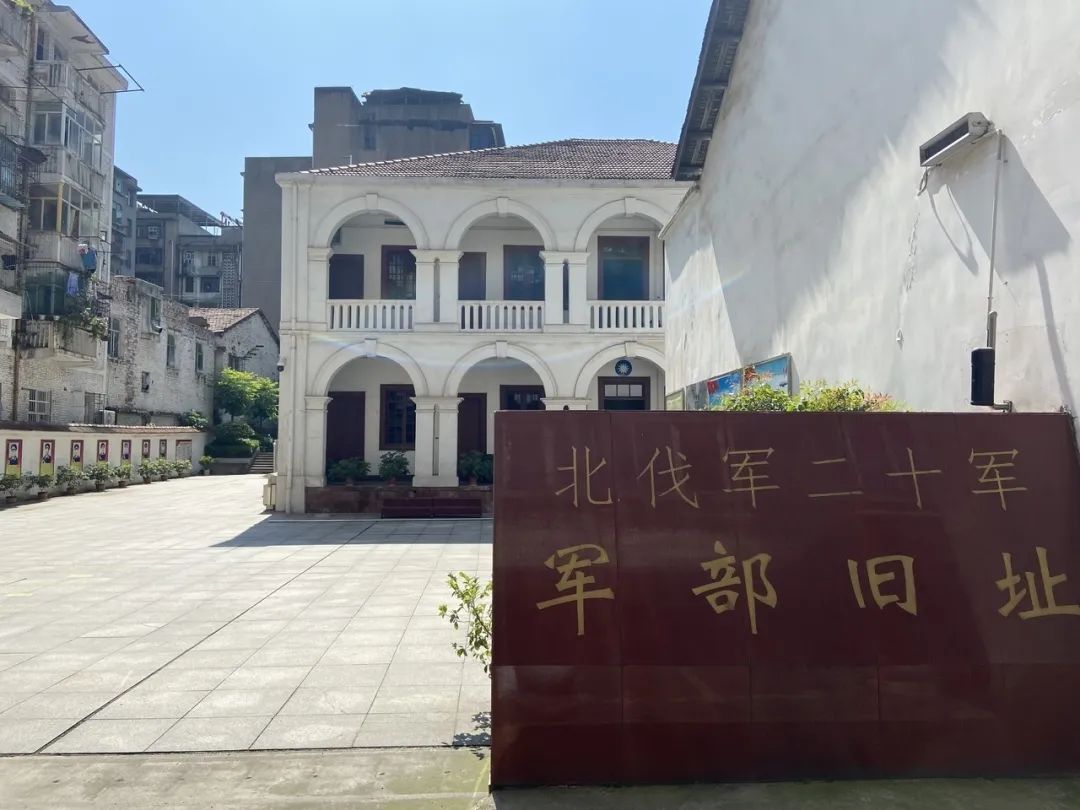 1927跟着贺龙从鄂城去南昌