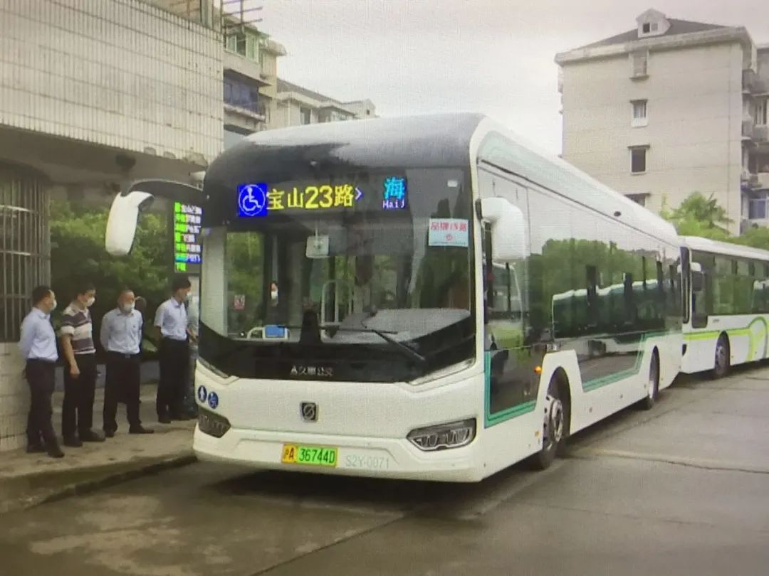116路增加20个班次，宝山公交启动“开学模式”！|界面新闻 · JMedia