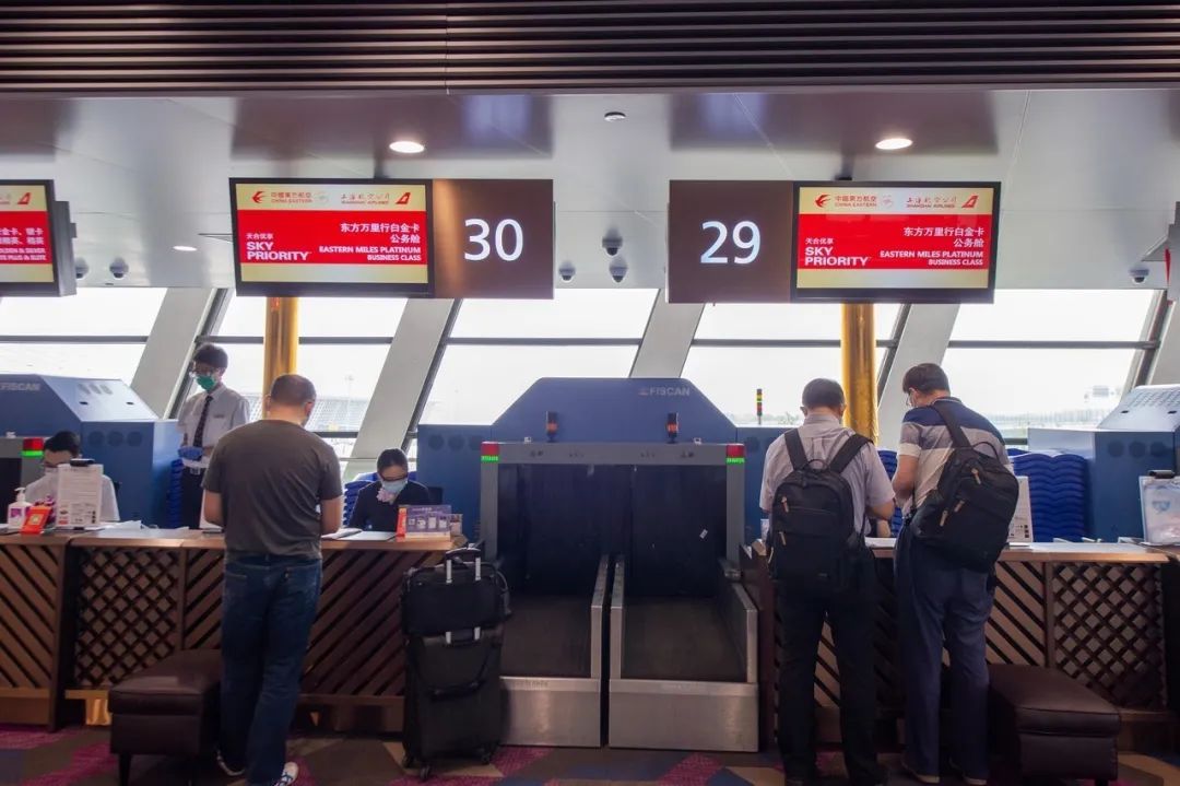 东航还将浦东机场t1航站楼内原国内值班经理柜台转变为易柜台功能